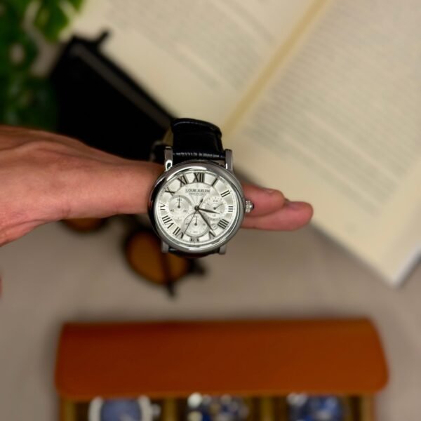 IMG_7809_1-1.jpg Executive Lennard