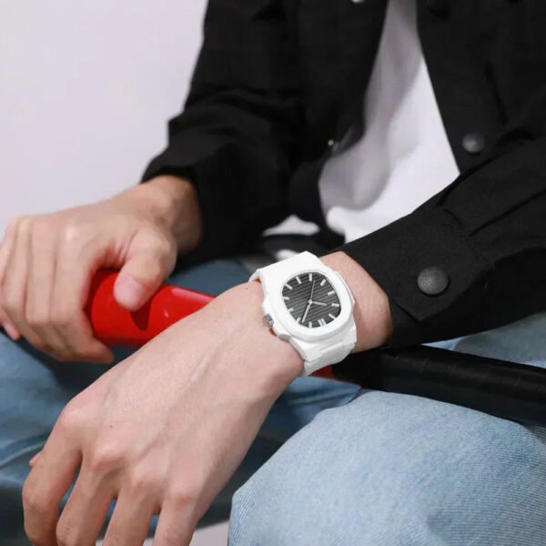 Christal Vidor Uhr Lennard