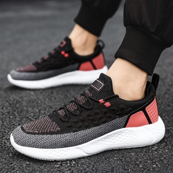 Minimalistic Men's Casual Sneakers