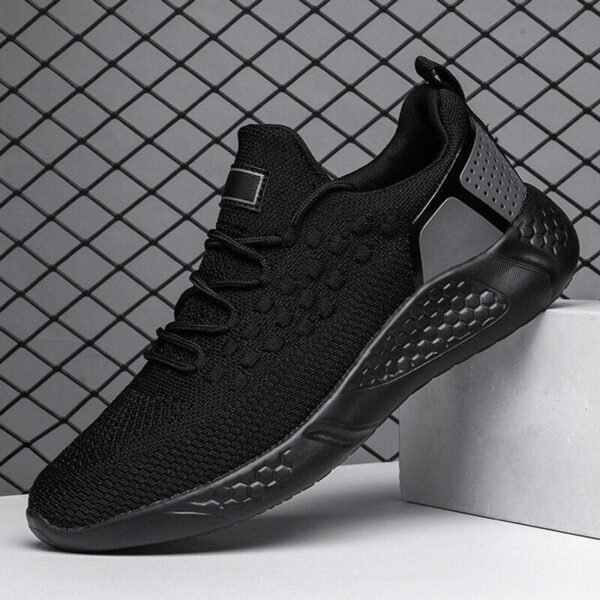 Minimalistic Men's Casual Sneakers